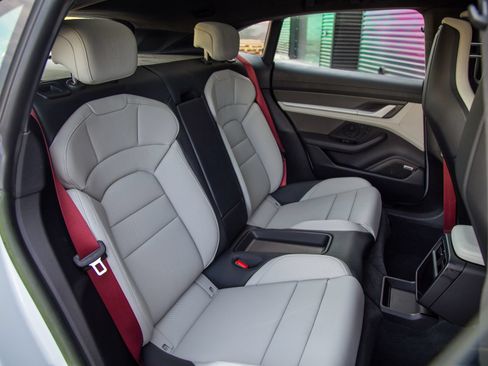 Certified 2023 Porsche Taycan Turbo S AWD/4WD image 25