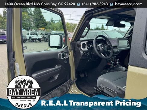 Used 2025 Jeep Wrangler Sport AWD/4WD image 10