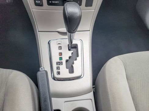 Used 2012 Toyota Corolla LE image 12