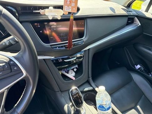 Used 2017 Cadillac XT5 Premium Luxury w/ Driver Assist Package AWD/4WD image 2