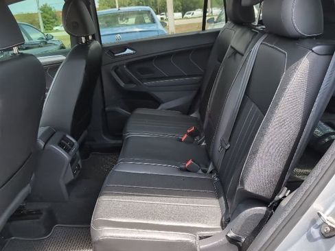 Certified 2023 Volkswagen Tiguan SE R-Line FWD image 25