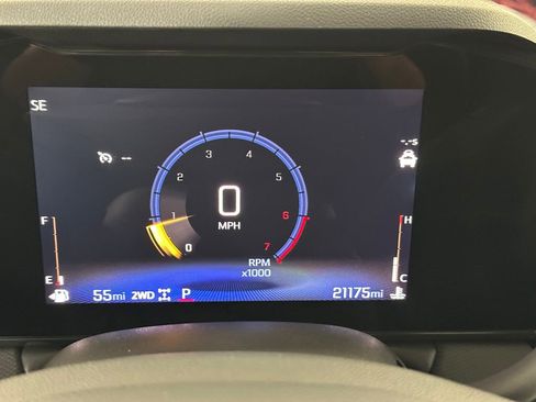 Used 2025 Chevrolet TrailBlazer RS w/ Convenience Package AWD/4WD image 15