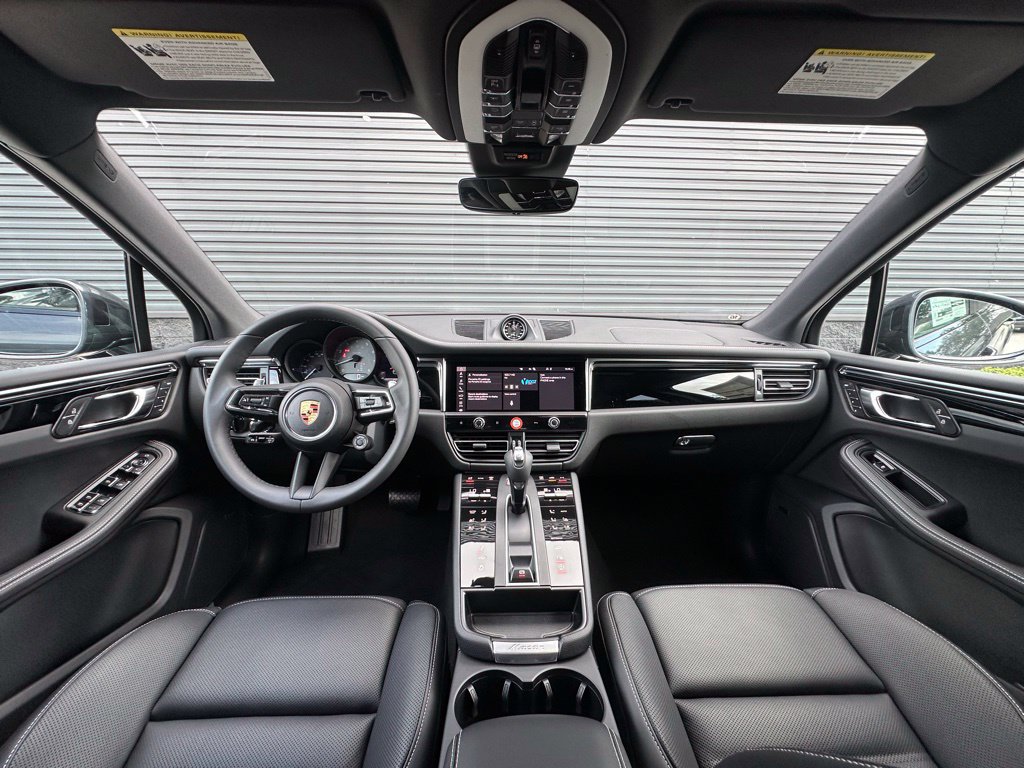 Used 2026 Porsche Macan S AWD/4WD image 6