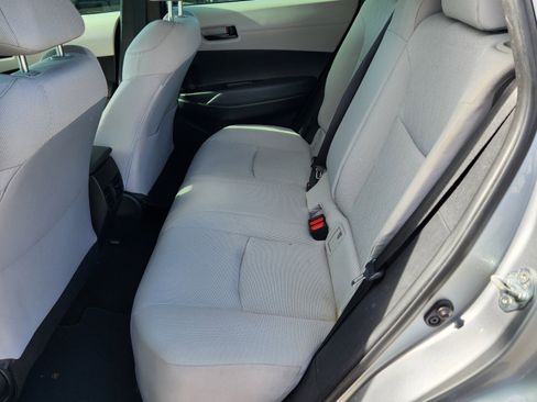 Certified 2022 Toyota Corolla Cross L image 5