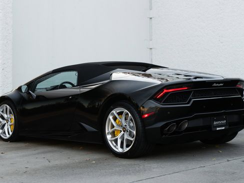 Used 2017 Lamborghini Huracan LP 580-2 image 10