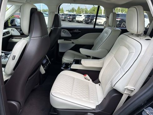 Certified 2023 Lincoln Aviator Black Label w/ Dynamic Handling Package AWD/4WD image 18