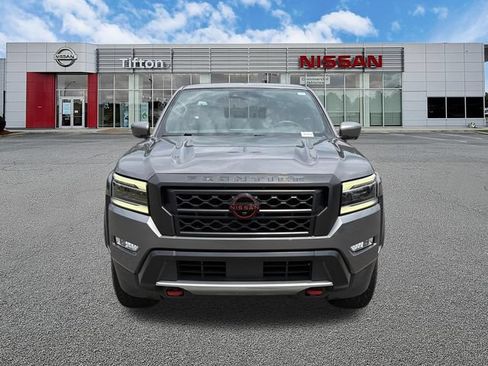 Used 2022 Nissan Frontier Pro-X RWD image 2
