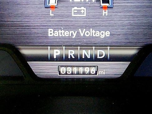 Used 2024 RAM 1500 Laramie AWD/4WD image 15