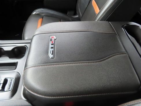 Used 2024 GMC Sierra 2500 AT4 w/ AT4 Preferred Package image 37