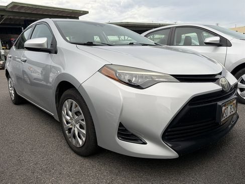 Used 2018 Toyota Corolla LE image 4