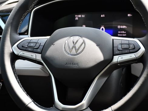 New 2026 Volkswagen Taos SE AWD/4WD image 23