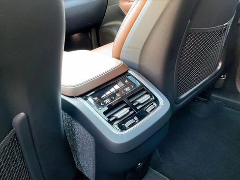 Used 2024 Volvo XC90 B6 Ultimate w/ Protection Package Premier image 10