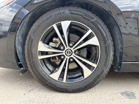 Used 2023 Nissan Sentra SV FWD image 9