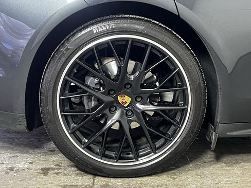Certified 2019 Porsche Panamera 4 image 14