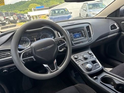 Used 2015 Chrysler 200 Limited w/ Convenience Group FWD image 12