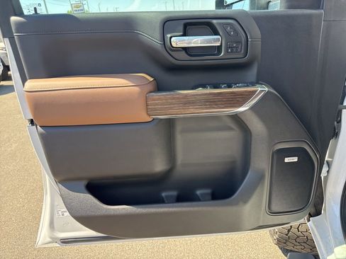 Used 2022 Chevrolet Silverado 3500 High Country w/ Z71 Off-Road Package image 27