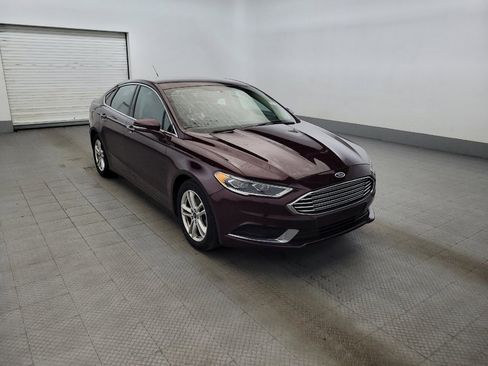 Used 2018 Ford Fusion SE w/ Fusion SE Technology Package FWD image 13