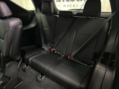 Used 2025 Chevrolet Traverse Z71 w/ Enhanced Driving Package AWD/4WD image 24