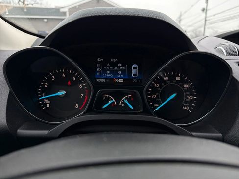 Used 2018 Ford Escape SE image 22