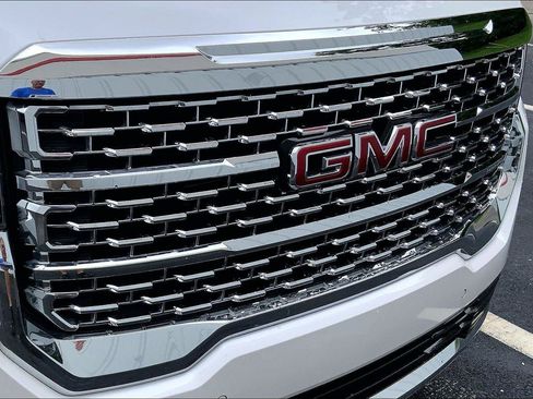 Used 2023 GMC Acadia Denali w/ Trailering Package FWD image 31