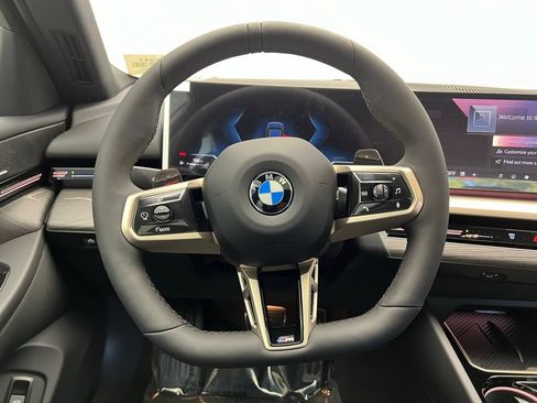 Used 2026 BMW 530i xDrive w/ M Sport Package AWD/4WD image 16