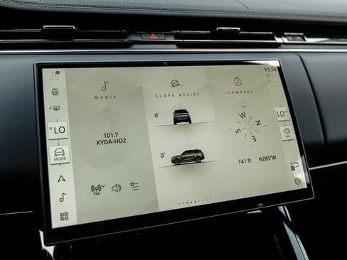 New 2026 Land Rover Range Rover Sport SE AWD/4WD image 35