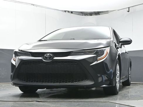 Used 2022 Toyota Corolla LE FWD image 30