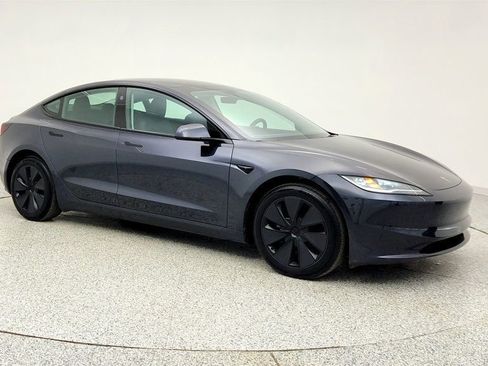 Used 2024 Tesla Model 3 image 2