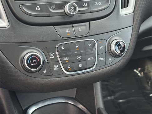 Used 2023 Chevrolet Malibu LT image 16