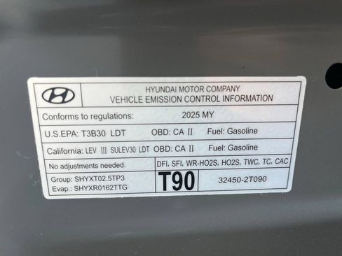 Used 2025 Genesis GV80 2.5T Prestige AWD/4WD image 12