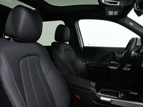 New 2026 Mercedes-Benz GLB 250 4MATIC image 34