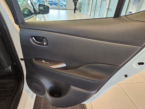 Certified 2023 Nissan Leaf S image 28