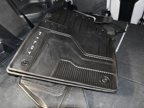 Certified 2025 Honda Pilot EX-L image 52