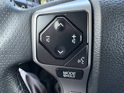 Used 2022 Toyota 4Runner SR5 Premium AWD/4WD image 17
