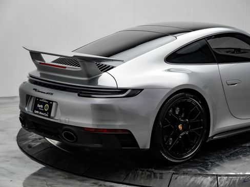 Used 2024 Porsche 911 Carrera GTS RWD image 19