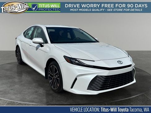 Used 2026 Toyota Camry XLE AWD/4WD image 1