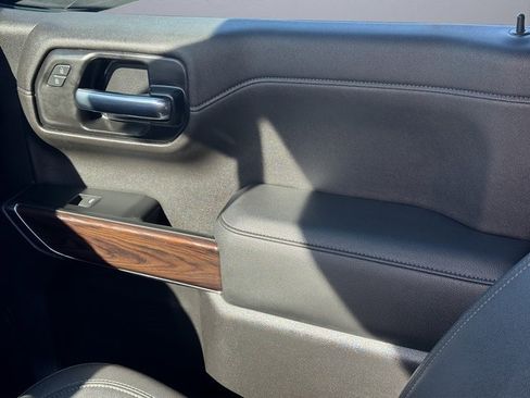 Used 2021 GMC Sierra 1500 SLT w/ X31 Off-Road Package image 25