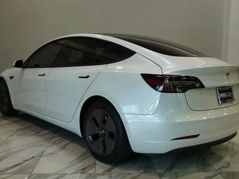 Used 2021 Tesla Model 3 Standard Range Plus RWD image 6
