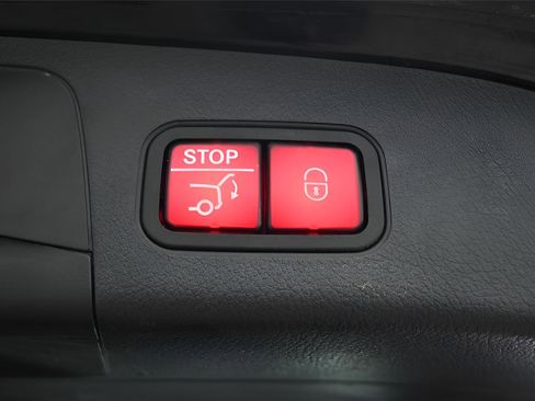 Used 2022 Mercedes-Benz GLA 250 4MATIC image 17