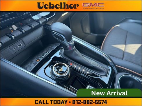 Used 2024 GMC Canyon AT4 w/ AT4 Premium Package AWD/4WD image 32