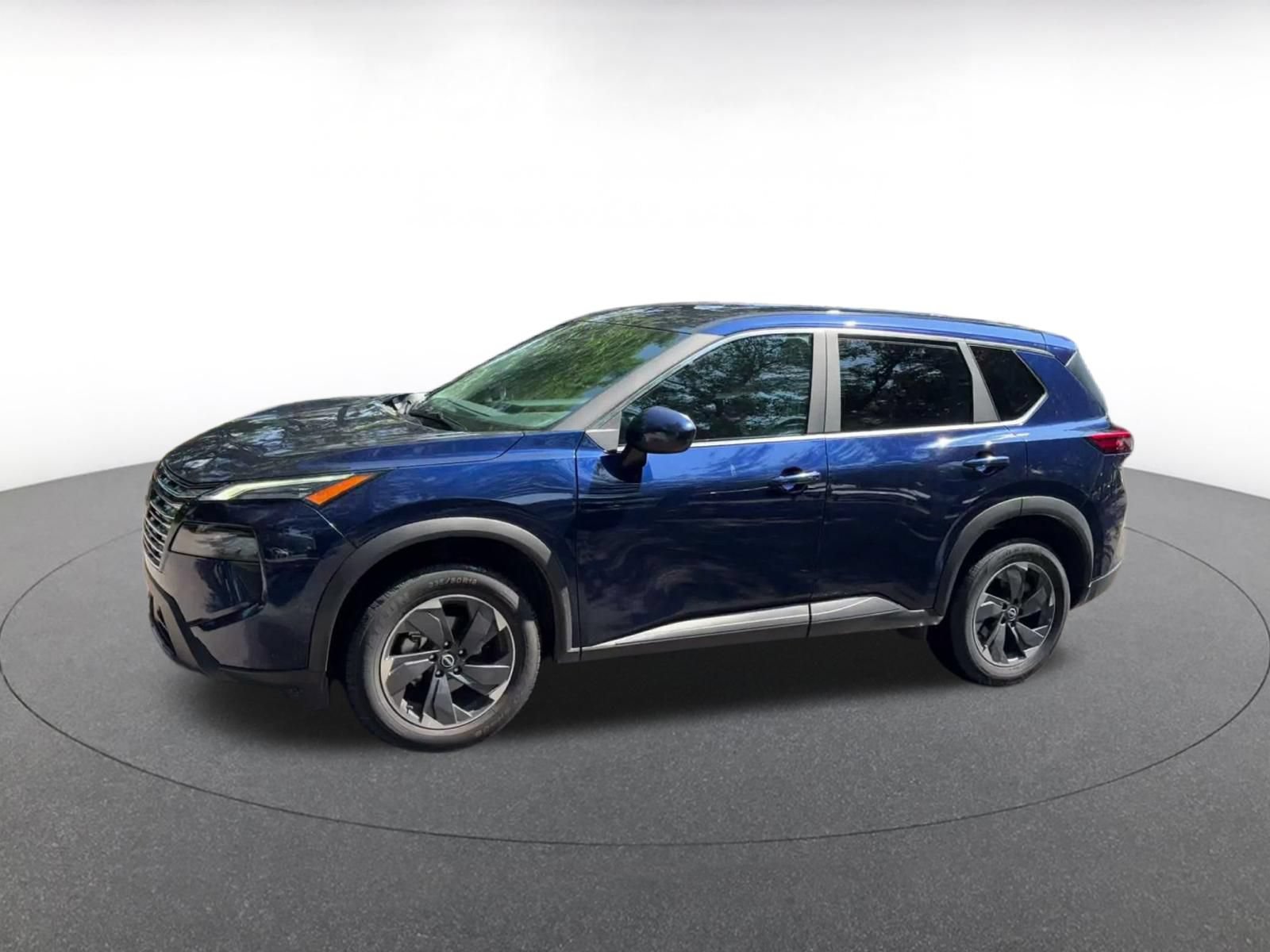 Used 2025 Nissan Rogue SV FWD image 7