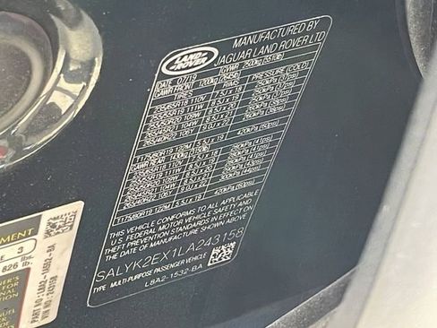 Used 2020 Land Rover Range Rover Velar R-Dynamic S image 31