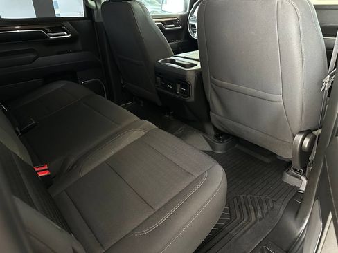 Used 2023 Chevrolet Silverado 1500 LT AWD/4WD image 18