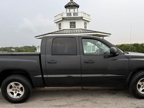 Used 2007 Dodge Dakota SLT w/ Trailer Tow Group AWD/4WD image 4