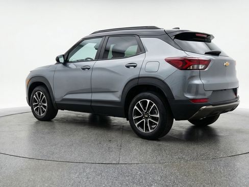 Used 2025 Chevrolet TrailBlazer LT image 6