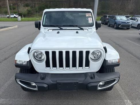 Used 2022 Jeep Wrangler Unlimited Sahara image 2