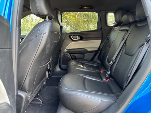 Used 2025 Jeep Compass Limited AWD/4WD image 25