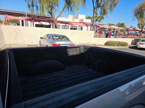 Used 2016 Ford F150 XLT image 13