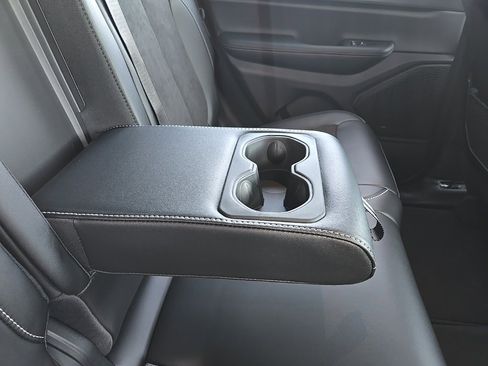 New 2025 Jeep Grand Cherokee Altitude image 82