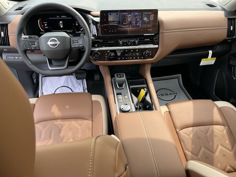 New 2026 Nissan Pathfinder Platinum AWD/4WD image 22